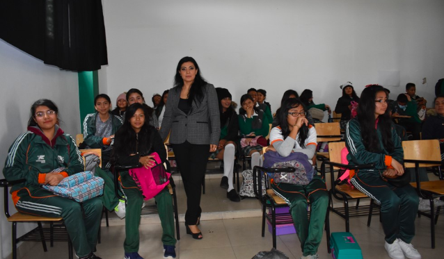 Imparten plática: “Violencia en el noviazgo” a jóvenes del Cecyte 05